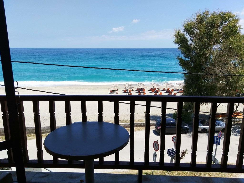 Katerina Hotel Chorefton Bagian luar foto